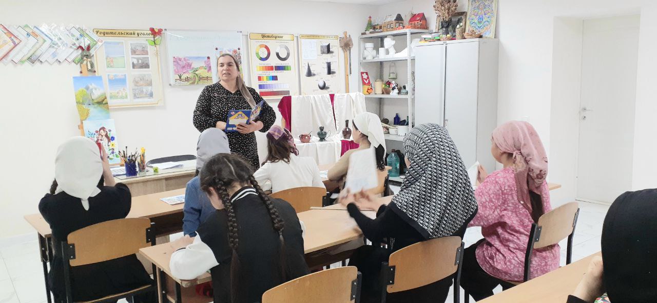 Игра-викторина на тему «Знатоки дорожного движения»