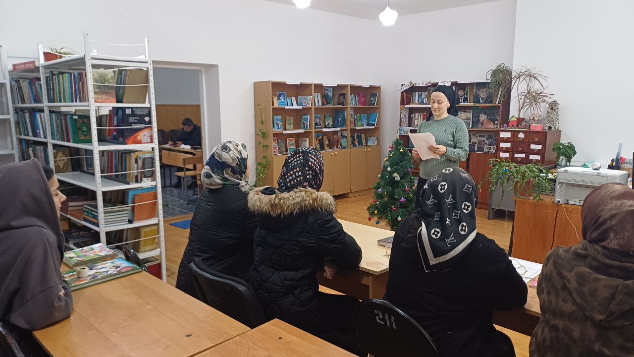 Информационная книжная выставка «Молодежь против ВИЧ»