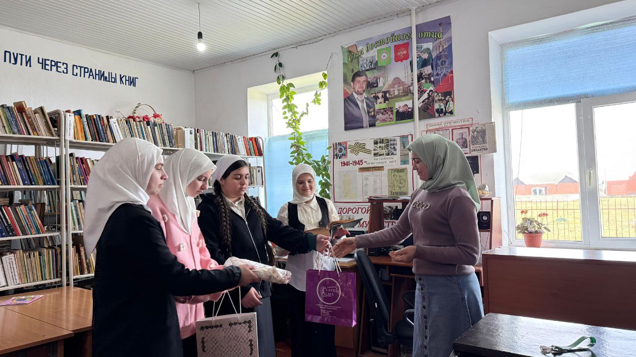 Акция «Книга - лучший подарок библиотеке»