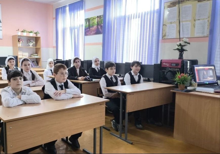 Урок патриотизма «Есть такая профессия Родину защищать»