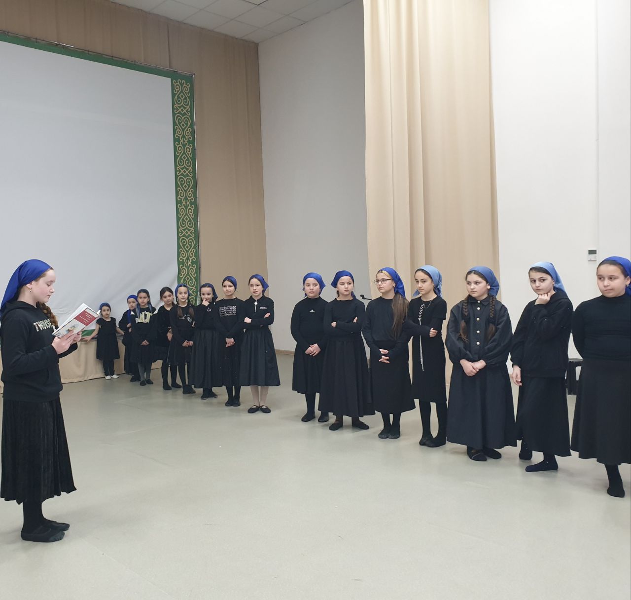 Литературная прогулка «Читаем вслух: вдохновение и радость»