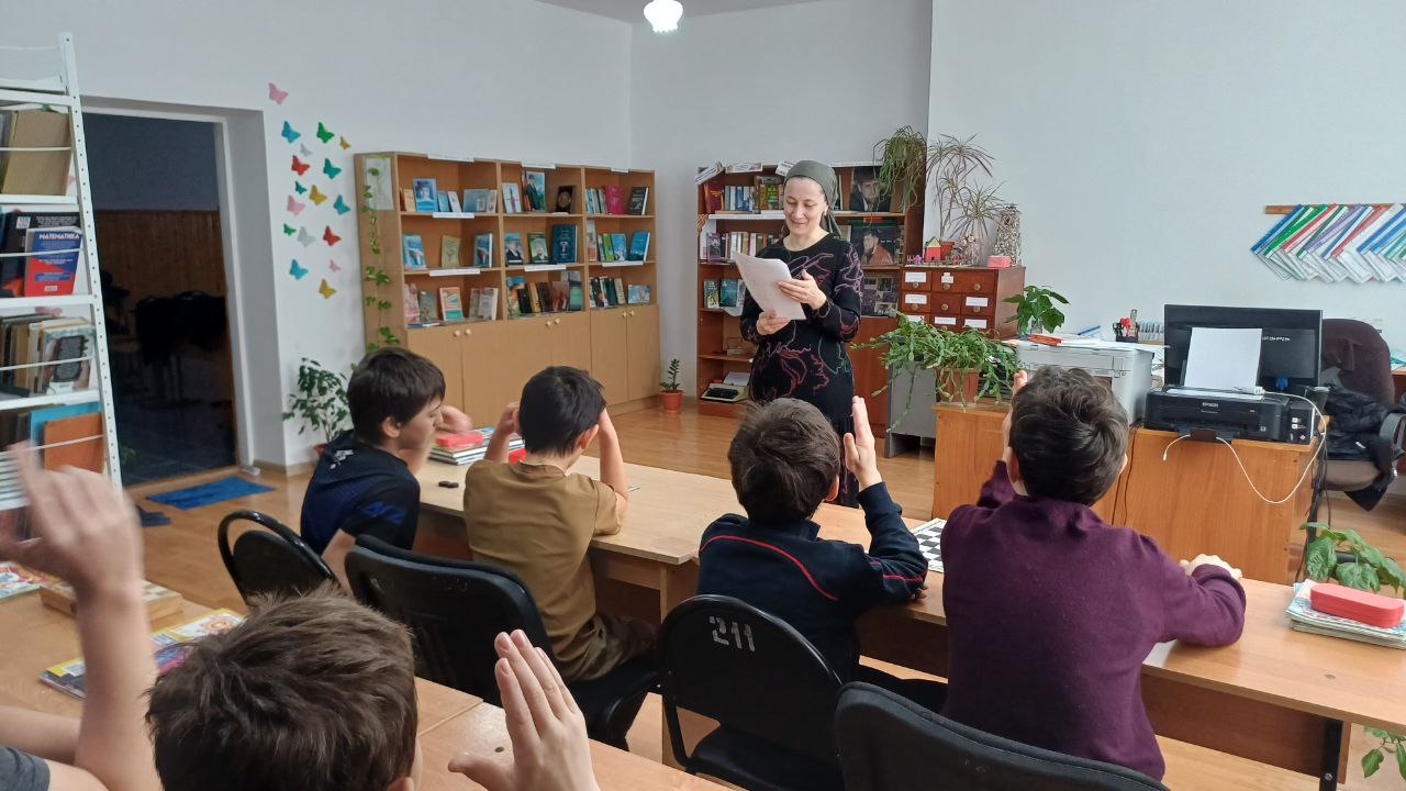Литературный час «Родник творчества»