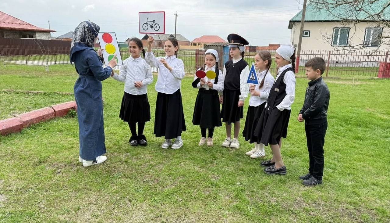 Тематическое занятие «Ребёнок и дорога»